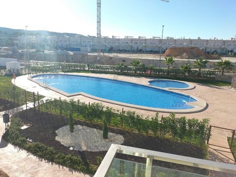 Description of object: These beautiful and modern townhouses consist of a constructed area of approx. 168 m² (incl. terraces) with 2 bedrooms, 2 bathrooms (1 en-suite), 1 living / dining room with modern fitted kitchen, 1 housekeeping room, 1 terrace...