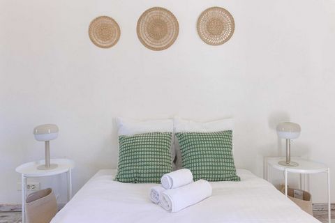 Bienvenido a nuestro encantador apartamento T2 en Cannes. Sumérjase en una experiencia mediterránea única donde el confort moderno se combina con el auténtico encanto de Cannes. Déjese seducir por el ambiente encantador de nuestro apartamento, idealm...