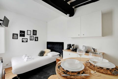 Checkmyguest bietet Ihnen dieses schöne, gemütliche und perfekte 15 m² große Studio-Apartment im dynamischen Quartier Latin im 5. Arrondissement von Paris. Genießen Sie die unmittelbare Nähe des Jardin des Plantes, des Pantheons und der Kathedrale No...