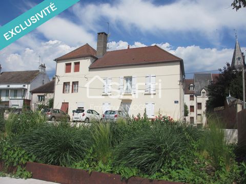 This building located in Seurre (21250) benefits from a pleasant setting, between nature and urban amenities. It consists of 3 spacious apartments, each with the possibility of converting the attics according to your wishes, thus offering strong pote...