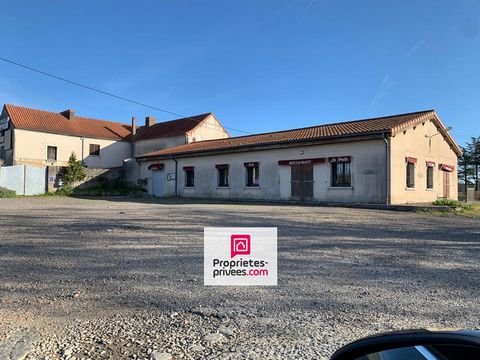 86530 NAINTRE: Rare dans le secteur ensemble immobilier de plus 650 m² avec cuisine de plus de 42 m², salle de réception de 225 m², bar, arrière-cuisine, remise sanitaires, garage, chambre avec accès cour, pièce avec chambres froide, pièce d'eau., sa...