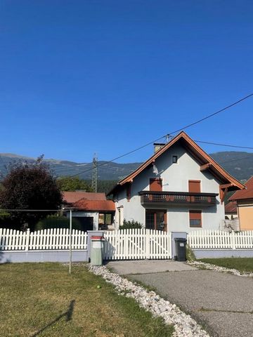 This charming house is located in a quiet side street in Feistritz an der Drau and is perfect for families! The garden with a total of 800m², including a garden house and a terrace with an additional 30m² offer space for beautiful and sunny hours out...