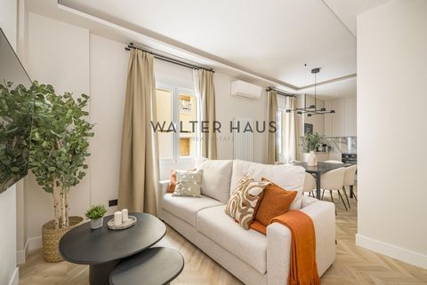 We present this exclusive home at Fernán González 38, located in the prestigious Salamanca neighborhood. With 104 m² built, this interior apartment offers a blank canvas to create a tailored home, combining functionality and design. The property has ...