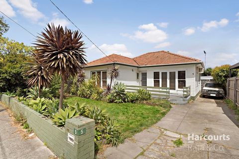 Looking to knock down and rebuild? Or an ultimate renovation project? Set on approximately 500m2, this perfectly positioned home is zoned for Strathmore Secondary College and Pascoe Vale South Primary school and provides all the amenities at your doo...