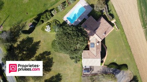 Propriétés Privées - Lionel CAUJOLLE vous propose en exclusivité : Sur la commune de RABASTENS, 15 mn de Montastruc La Conseillère, la maison d'Architecte de 185 m² Habitable environ sur un terrain de 4167 m² environ avec : Piscine 12m x 5m - 5 Chamb...