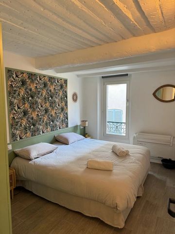 Cannes Suquet Wohnung Typ T2 befindet sich in einer Fußgängerzone, im Herzen des historischen Zentrums von Cannes. Es besteht aus einem Wohnzimmer, separaten Küchen, einem Schlafzimmer und einem Duschbad mit WC. Zweitwohnung sowie Mietinvestition, di...