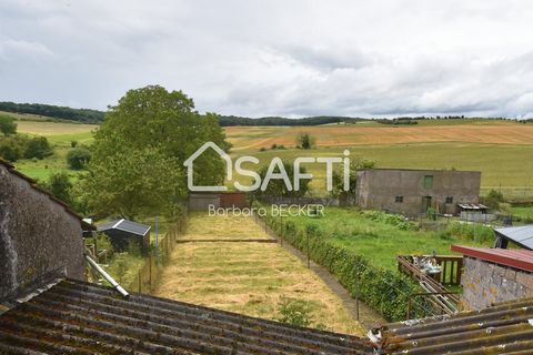 Découvrez cette charmante maison située à Anderny, offrant un fort potentiel pour les amateurs de rénovation! Caractéristiques principales : 4 Chambres spacieuses : L'idéal pour une grande famille Planchers en chêne : Apportant du cachet et de l'auth...