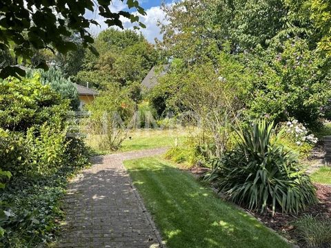 Suchen Sie nach Ihrem Traumgrundstück zum Bauen? Das angebotene Baugrundstück in Neuenhagen bei Berlin erstreckt sich über eine großzügige Fläche von ca. 1000 m². Das Grundstück bietet viel Raum für individuelle Bauvorhaben, wobei auch die Möglichkei...