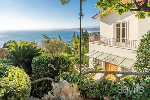 Alleinmakler - Nizza - Mont Boron Im exklusivsten und ruhigsten Teil von Nizza entdecken Sie eine wunderschön renovierte Villa aus dem frühen 20. Jahrhundert, die mit edlen Materialien und Fußbodenheizung ausgestattet ist. Freuen Sie sich auf einen P...