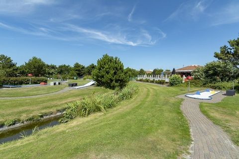 Bienvenido a un hermoso apartamento de vacaciones ubicado en el pintoresco Julianadorp aan Zee, perfecto para hasta cuatro huéspedes. Ubicado en el tercer piso, este apartamento decorado con buen gusto cuenta con un encantador balcón francés con vist...