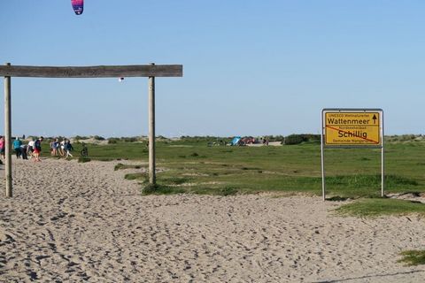 En nuestra acogedora casa de vacaciones cerca de la playa con 2 dormitorios, uno de ellos con literas, pueden sentirse cómodos 4 personas + un bebé.