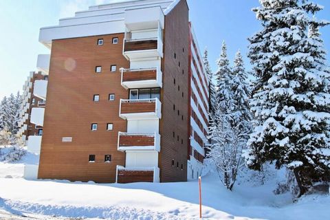 Dit gezellige 2-kamerappartement, gelegen op de 5e verdieping van een residentie in Chamrousse 1750 (Roche BÃ©ranger), biedt 31 mÂ² woonoppervlak en is geschikt voor maximaal 4 personen. Het balkon op het zuiden biedt een prachtig uitzicht op de berg...