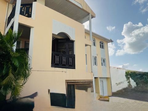 Appartement à vendre 4 pièces, 199 800. LE ROBERT (972)