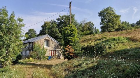 Maison en bordure de village avec dépendance