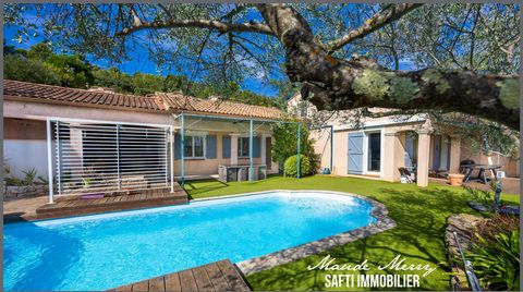 Villa de plain-pied + dépendance, le tout 170 m2 habitable - 4 chambres avec chacune sa salle d'eau privative - cuisine d'été - piscine - deux abris voiture - terrain de 1650 m2 en posiiton dominante, plein sud, au calme et sans vis-à-vis