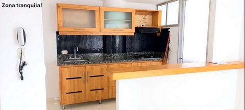 Spectacular apartment of 72 m2, with excellent quality finishes, traditional construction, integral kitchen, 2 bathrooms in tempered glass, 3 bedrooms, dining room, laundry patio, includes private parking and utility room. In a building with a social...