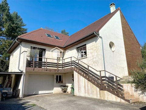 Maison d'architecte 2010 - 162 m2 - terrain 469 m2 - 3 chambres - sous sol 110 m2 - proche RER C