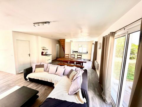 Maison moderne à étage de 2023