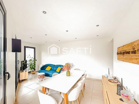 Appartement entièrement rénové proche du RER A