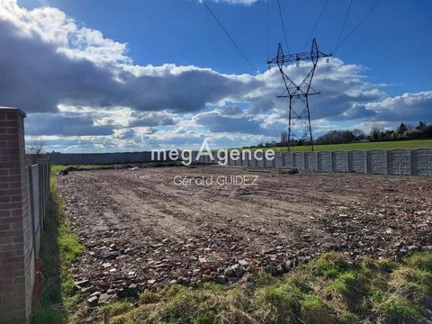 A VENDRE A CANTIN: Magnifique terrain constructible de 1910 m2 clôturé avec 26 m de façade