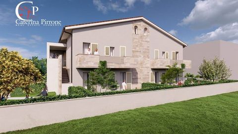 W VADA, w nowo wybudowanej, ekskluzywnej i cichej dzielnicy mieszkalnej, 700 metrów od morza i blisko wszystkich udogodnień, oferujemy do sprzedaży wolnostojącą nieruchomość w eleganckim i nowoczesnym budynku o klasie efektywności energetycznej A4. R...