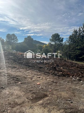 TERRAIN PLAT CONSTRUCTIBLE DE 469m2