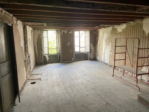 Immeuble 200 m² centre Lamastre avec garage