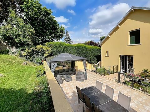 Grande maison familiale, lumineuse, proche des commodités, carte scolaire de Saint Germain en Laye