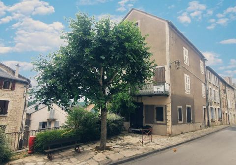 Maison de village à rénover.