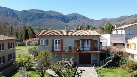 Maison familliale T5 125m² avec garage et jardin. Possibilité de 2 appartements séparés, un par niveaux.