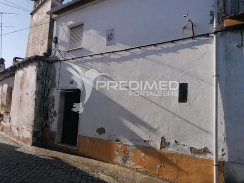   House to recover located in the parish of Vale do Peso, municipality of Crato, a quiet area close to commerce and services. Contact me 916254904 The municipality of Crato is also marked: By roman occupation example of its villas, habitat and bridge...