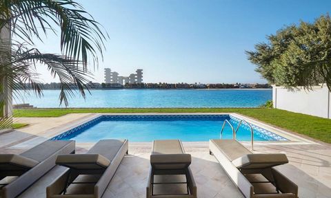 Эта потрясающая вилла для аренды в Дубае, предлагается полностью меблированной и расположена на одном из желаемых участков обращена к всемирно известному отелю Atlantis и недавно построенному Royal Residences. Эта редко встречающаяся на рынке дом был...