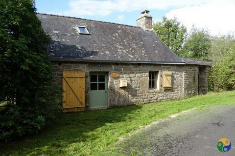 This stone property would make a lovely permanent residence or a holiday home situated near the town of Guiscriff in the department of Morbihan. In Guiscriff there are number of shops, restaurants and bars. This cute cottage has had some renovations ...