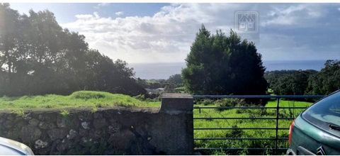 Large plot of land with 31,944 m2, located in an urban area, in the parish of Posto Santo, municipality of Angra do Heroísmo, with great views of the sea. The land is confronted with Caminho do Posto Santo in an extension of about 35 meters and it is...