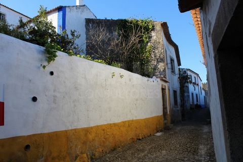 This Urban Terrain is located in the center of Óbidos, within the famous walls of Óbidos. -- For more information and/or if you are unable to access the video of the Land, you can access through our Site: MaisConsultores. https:// ... /watch?v=R-n_eL...