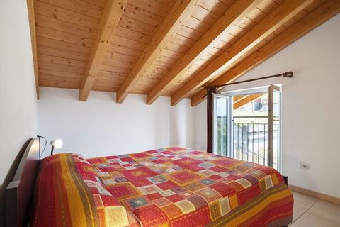 This pet-friendly apartment near the lake has 2 bedrooms for 6 people to stay comfortably. Ideal for families, it comes with free wifi, relaxing sauna, bubble bath, swimming pool and nice garden with games for children. Just 1.5 km from Lake Como, th...