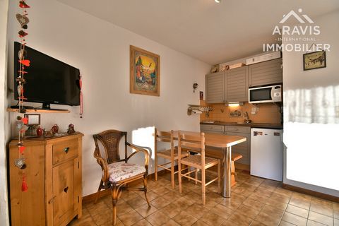 The Aravis International agency offers you in Exclusivity this beautiful studio of 21 m2 located in a hamlet overlooking the village of Le Grand-Bornand. It consists of a mountain area, a shower room with toilet and a beautiful living room with kiche...