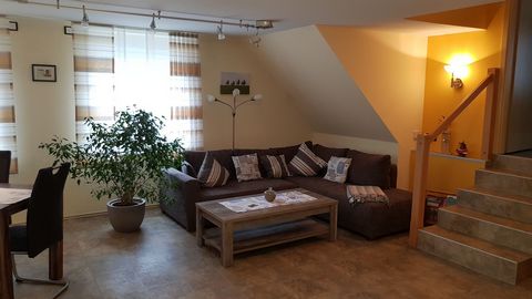 Object description The high-quality equipped apartment is centrally located in the center of Pewsum on the 1st floor and is rented furnished. The apartment, which was completed at the end of 2011, has underfloor heating, a central vacuum system, tele...