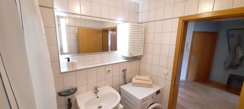 Bright and modern furnished 2-room apartment with south-facing balcony in a very quiet residential area in the countryside at the end of a cul-de-sac in Erlangen, Büchenbach district. The apartment has a balcony with a sunny south orientation. Each w...