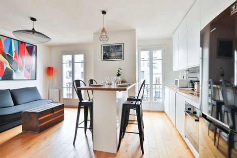 We are delighted to welcome you to our charming 35m2 Parisian flat, located in a quiet street in the east of the 13th arrondissement, between the quays of the Seine, the Bibliothèque François Mitterrand and the Place d'Italie. This cosy flat with its...