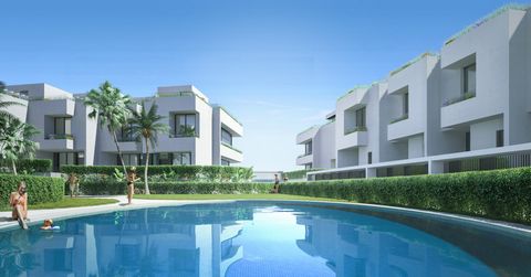 Located in an elevated position enjoying fantastic sea views it is an elegant development of contemporary 3 bedroom town houses only 3 minutes away from the golden beaches of Fuengirola Mijas Costa This townhouses are built on two levels and upon ent...