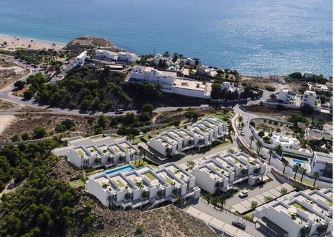 We presenteren dit unieke wooncomplex van 66 woningen in Villajoyosa ontworpen met als doel om van het complex een uitgestrekt uitkijkpunt op de Middellandse Zee te maken 5 geschakelde gebouwen die zich aanpassen aan een steile helling waardoor elk h...