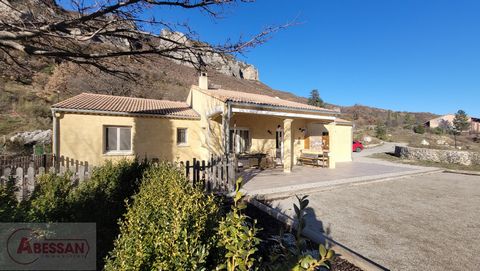 Hautes Alpes (05) - For sale in Orpierre, recent single storey villa, 136m², with studio on a plot of 1536m². It consists of a large living room/dining room with stove, an open kitchen, 2 bedrooms, a dressing room, 2 bathrooms, one with toilet, separ...