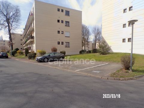 Dpt Val d'Oise (95), à vendre L'ISLE ADAM Parking extérieur