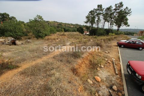 Urban plot of land for construction, in privileged area Already had project approved for the construction of seven semi-detached villas with four rooms plus wine cellar. Tunes is a few minutes drive from Albufeira and its beaches very central to the ...