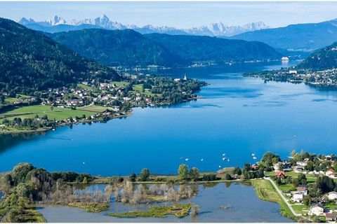 Cet appartement de vacances à Bodensdorf am Ossiacher See est idéalement situé entre les montagnes et presque directement sur le lac. Les couples et les familles peuvent se détendre ici, profiter du lac et profiter du large éventail d'activités de lo...