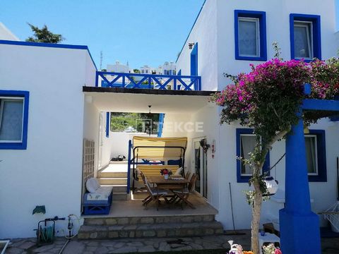 Detached Bodrum-Style House in Yalıkavak Bodrum Yalıkavak is one of the prestigious areas 18 km away from the famous tourist resort Bodrum Center. Yalıkavak, every year round, takes attention from celebrities and native and foreign investors with cle...