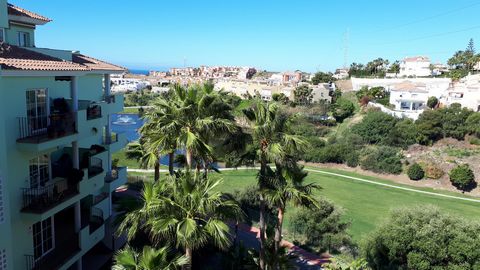 Located in Riviera del Sol. Great apartment in a quiet residential area in the Riviera del Sol urbanization, with wonderful views of the lake and the Miraflores golf course on Zafiro street. It consists of 2 bedrooms, 2 bathrooms (main en suite), liv...