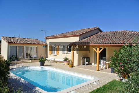 In a village 20 minutes from Marmande, access to shops, amenities and schools on foot from this house which offers a pleasant and bright living room opening onto the terrace, 3 bedrooms, one of which has a private shower room, a second shower room, a...