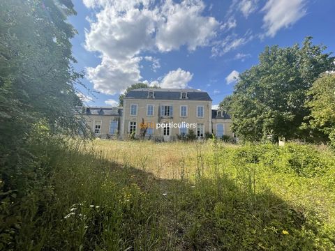 Ideally located in the centre of Lignières, this magnificent property of 726 m2 of living space sits on a plot of 3610 m2 enclosed and wooded. It is to be completely renovated from floor to ceiling. It offers many possibilities for development. It wo...